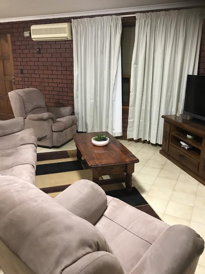 Sa House Villa Modbury ภายนอก รูปภาพ